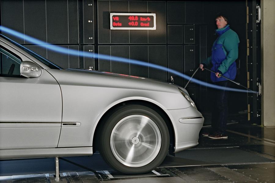 Mercedes-Benz E-Class 2002 года  (фото 228 из 448)
